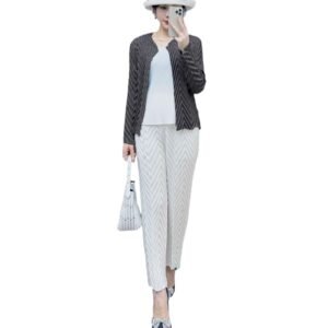 Jia Ning plus size irregular slimming and height enhancing new slim fit button free versatile long sleeved pleated W-fold cardigan top：圖片 6
