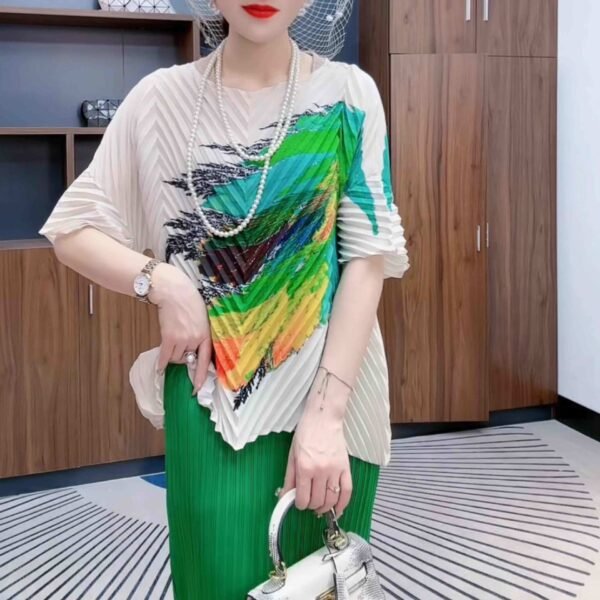 New Fashionable Summer Loose Thin Round Neck Feather Printed Frog Top