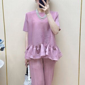 Jia Ning's new summer short sleeved shirt with a petite temperament, round neck, fresh and sweet, and irregular lace top that covers the belly：圖片 3