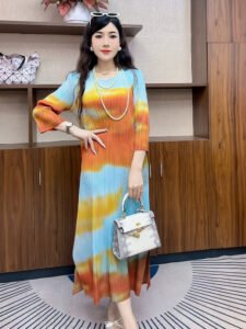 2024 Summer New Product: Miyake Fold Round Neck Printed Temperament Versatile Loose Dress, Fold New Style, Blended：圖片 2