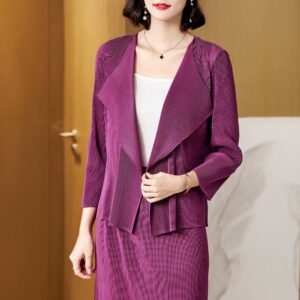 Fashionable plus size loose fit slimming black striped cardigan top jacket Japanese and Korean casual cardigan versatile temperament commuting style