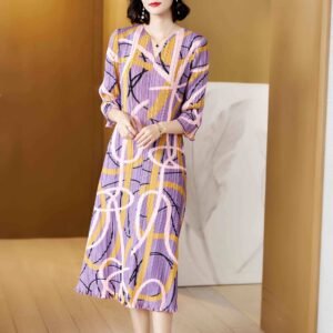 K221161 Large Loose Mom Style Long Three Line Vertical Strip Dress：圖片 4