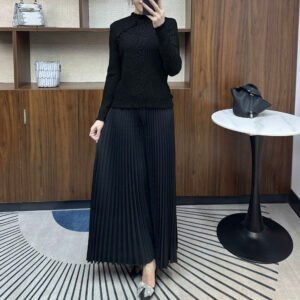 New retro and stylish plus size pleated slim fit women's clothing base casual long sleeved button embroidered top：圖片 7