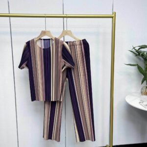 K231201 round neck versatile and fashionable summer short sleeved color blocked set striped set：圖片 3