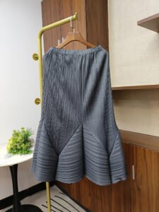 Summer half length skirt with floral buds, high waisted, fashionable, versatile, pleated, elegant, mid length, and Western style：圖片 5