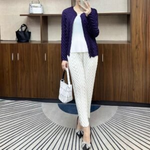 Jia Ning plus size irregular slimming and height enhancing new slim fit button free versatile long sleeved pleated W-fold cardigan top