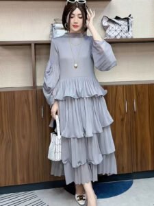 Dress patchwork high waisted cake skirt, high-end autumn new style, fashionable temperament, autumn and winter pleated dress, stylish：圖片 2