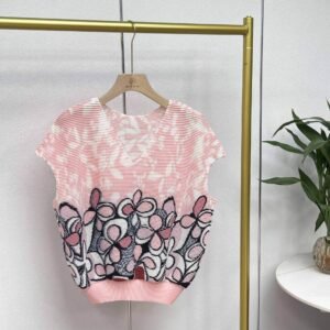 Jia Ning's new summer short sleeved V-neck loose sleeveless clover print vest top：圖片 5