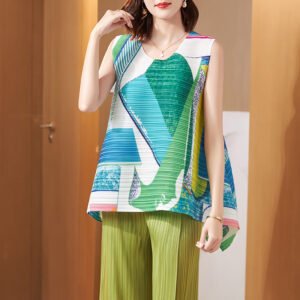 Jiatwisted pleated new 2022 summer women's clothing design sense contrasting color printed pleated vest loose T-shirt women's top
