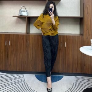 Jia Ning San Zhai's new pleated women's clothing plus size loose fitting pullover, stylish irregular diamond pleated top：圖片 6