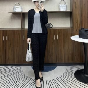 Jia Ning plus size irregular slimming and height enhancing new slim fit button free versatile long sleeved pleated W-fold cardigan top：圖片 8