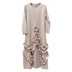 New round neck dress, long skirt with cinched waist, French temperament, seven flower embroidered dress, plus size, autumn and winter fashion：圖片 9