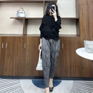 Jia Ning San Zhai's new pleated women's clothing plus size loose fitting pullover, stylish irregular diamond pleated top
