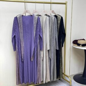 Autumn and winter new plus size women's retro long sleeved hot stamping V-neck hooded dress fashionable mid length skirt A-line skirt loose fit