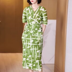 Jia Ning pleated new star sparkling vertical stripe set, private school socialite light mature style, V-neck five quarter sleeved long skirt looks slim：圖片 4