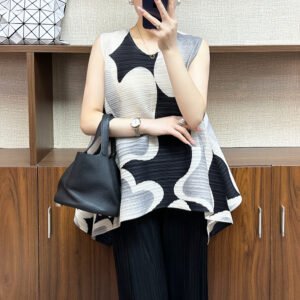 Jia Ning's new summer sleeveless round neck slimming elastic plus size loose pullover women's sleeveless KK printed top：圖片 7