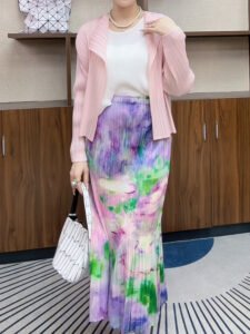 Miyake Fish Tail Heavy Industry pleated midi skirt with high-end feel, elastic waist, colorful printed hanging feeling, slimming effect, mid length skirt for children：圖片 6