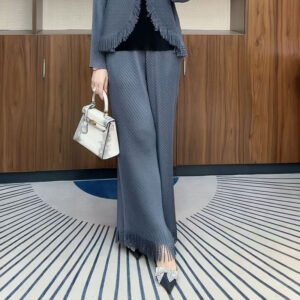 High waisted tassel wide leg knitted pants for women, new autumn and winter look slim, elastic slim fit, versatile commuting pants, fashionable belly covering pants