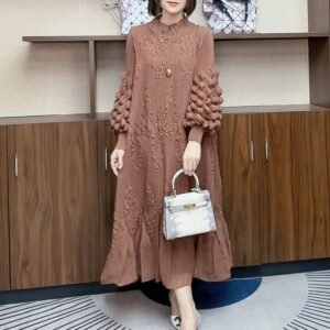 Miyake Heavy Industries Embroidered Fashionable Dress for Autumn and Winter 2024 New Style, Skinny and Wrinkled Large Size Bottom Cover to Cover the Stomach：圖片 9