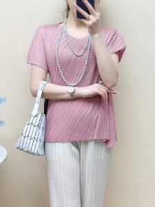 Women's wrinkled irregular summer T-shirt round neck short sleeved pleated T-shirt striped temperament top, covering flesh and slimming, versatile：圖片 10