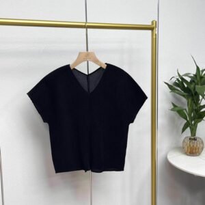 Top selling women's clothing in plus size, loose and simple, slimming and concealing short sleeved, V-neck, double angular mesh top：圖片 5