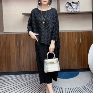 Fall/Winter Versatile 2024 New Women's Round Neck Top, Casual Pants, Two Piece Set, Stylish and Western Style：圖片 5
