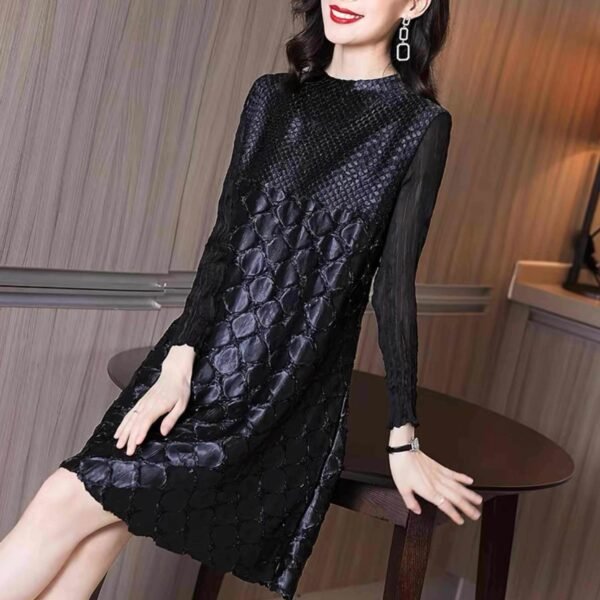 High end western-style, light luxury, semi high neck, fat mm, flesh blocking, slimming, base skirt, long sleeved, high-end women's dress with temperament