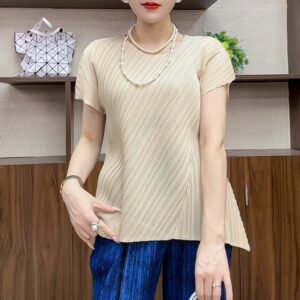 Women's wrinkled irregular summer T-shirt round neck short sleeved pleated T-shirt striped temperament top, covering flesh and slimming, versatile