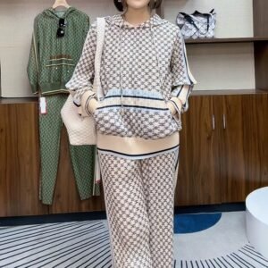 2024 Advanced Spring New Hooded Sports Set with Age Reducing Fashion and Casual Wrinkle Two Piece Set for Meat Covering：圖片 5