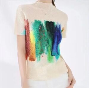 Miyake pleated top exudes a slimming temperament for women's high-end casual fashion round neck oil brush semi high neck printed short sleeved shirt：圖片 7