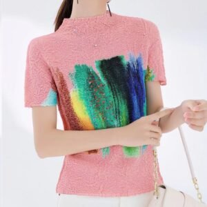 Miyake pleated top exudes a slimming temperament for women's high-end casual fashion round neck oil brush semi high neck printed short sleeved shirt：圖片 6