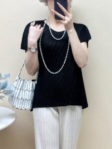 Women's wrinkled irregular summer T-shirt round neck short sleeved pleated T-shirt striped temperament top, covering flesh and slimming, versatile：圖片 11