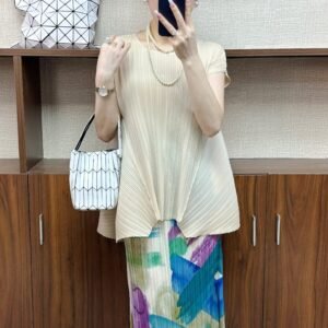 Summer irregular sleeveless pleated top design, thin, high-end, casual, versatile, small, fresh, solid color, loose fit：圖片 7