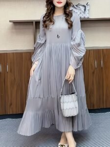 Middle East Ramadan Dress Women's 2025 Fashion Autumn New Loose Long Skirt Age Reduction Slim Temperament Pleated Skirt Simple Style：圖片 2