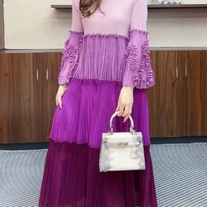 The Middle East Ramadan is popular in Europe and the United States, light luxury, celebrities, high-end sense of bell sleeve dresses, women's contrasting stitching, pressed pleats, chic temperament, large swing long skirts