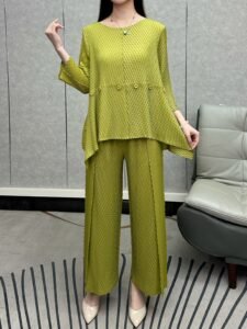 Middle East Ramadan 2025 Spring New Manufacturer Direct Supply Pleated Fish Scales Light and Breathable Solid Color Commuting Versatile Women's Set：圖片 2
