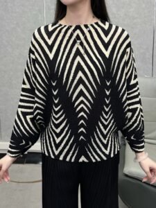 Middle East Ramadan Top Handmade 2024 New Spring and Autumn Elegant Versatile Round Neck Korean Version Striped Casual Pleated Long Sleeve T-Shirt：圖片 3