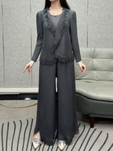 Middle East Ramadan Spring New Fashion Set Women's Lace Long Sleeve Top Niche Temperament Lace Wide-leg Pants：圖片 3