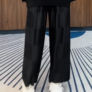 The new Middle Eastern Ramadan is embossed with high-quality pleated mid-length pants with high waists and a slim look