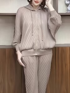 Middle East Ramadan autumn and winter new athleisure suits, sweatshirts, trousers, versatile fashion, covering the flesh and belly, niche thick：圖片 4
